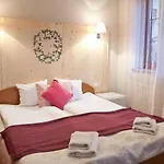 Pokusa Oda ve Kahvaltı